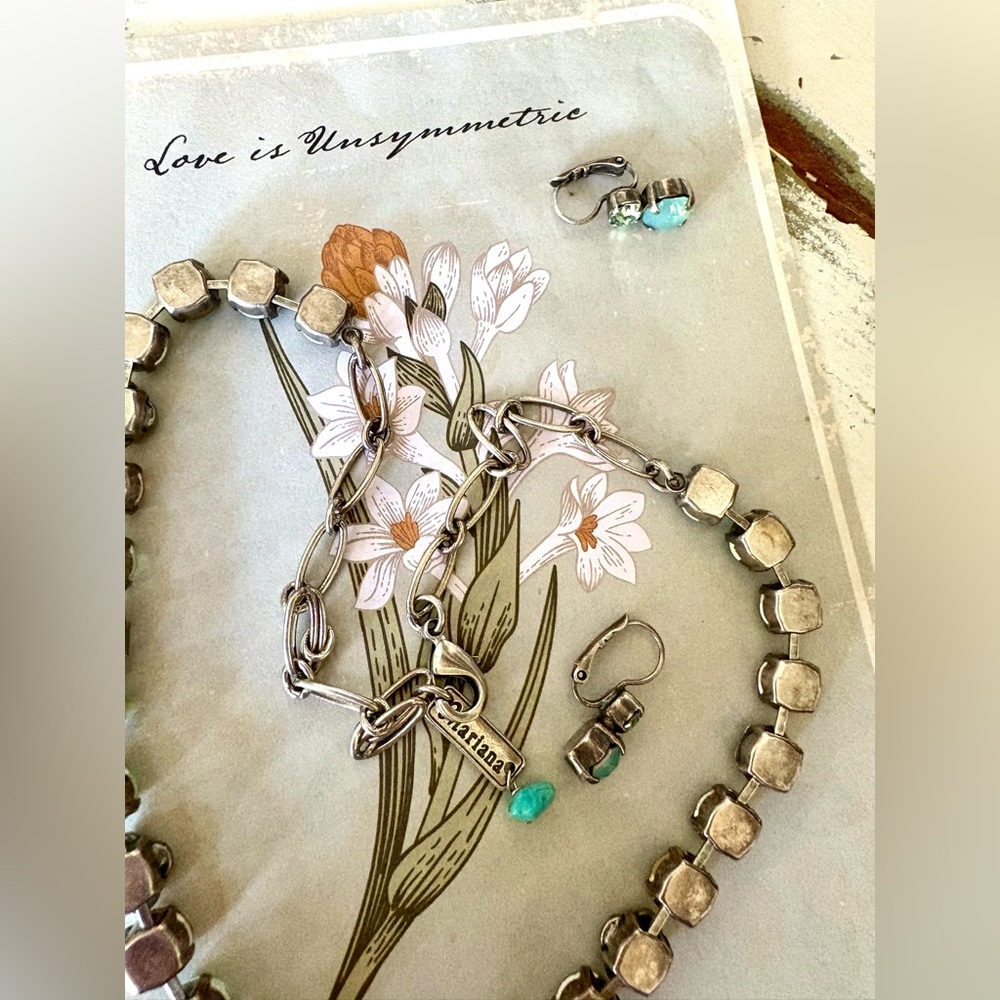 Like NEW!! Mariana Earth Tone Crystal Necklace Earrings Set - Picture 9 of 9